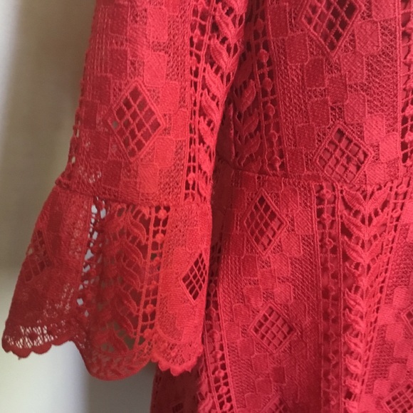 NWT $139 GIANNI BINI red lace flare sleeve dress 6 - Picture 4 of 8